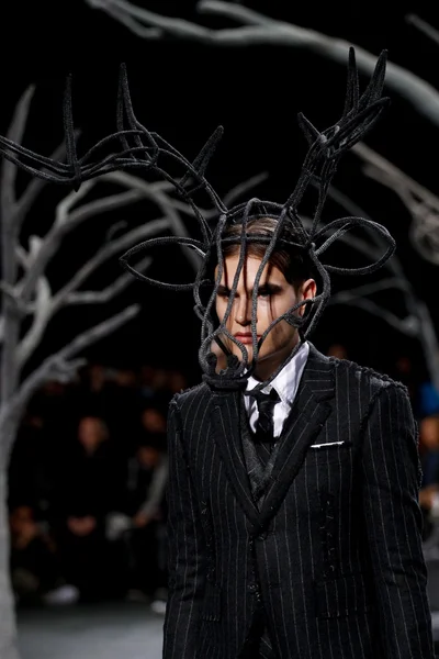 Look 94